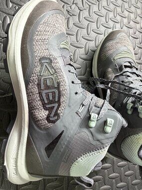 Keen Womens Hiking Boots